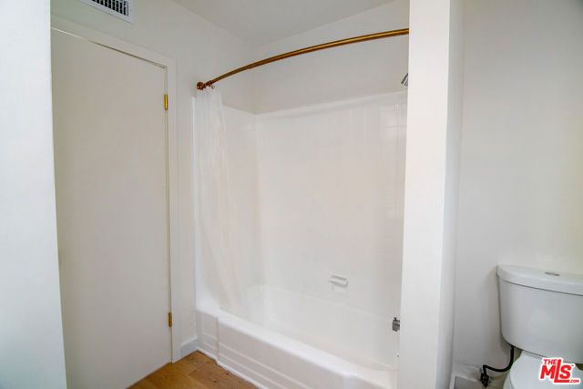 6627 Lennox Avenue, Van Nuys (los Angeles), CA 91405