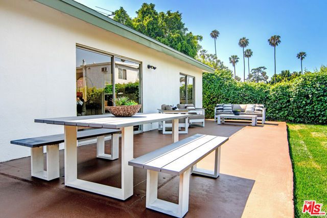 6627 Lennox Avenue, Van Nuys (los Angeles), CA 91405