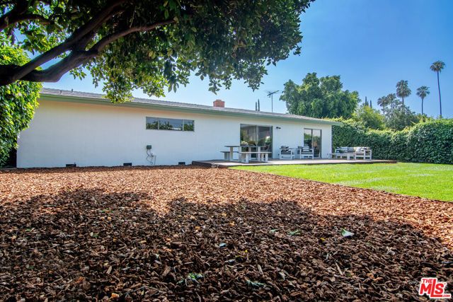 6627 Lennox Avenue, Van Nuys (los Angeles), CA 91405