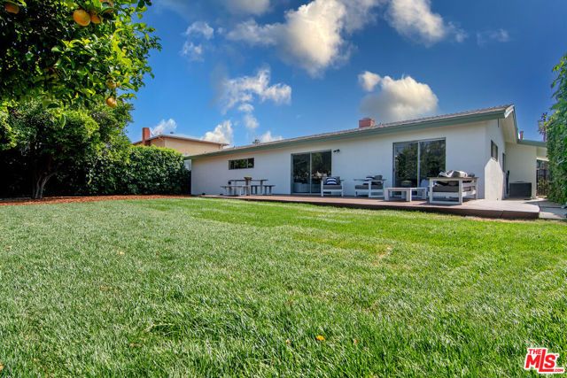 6627 Lennox Avenue, Van Nuys (los Angeles), CA 91405