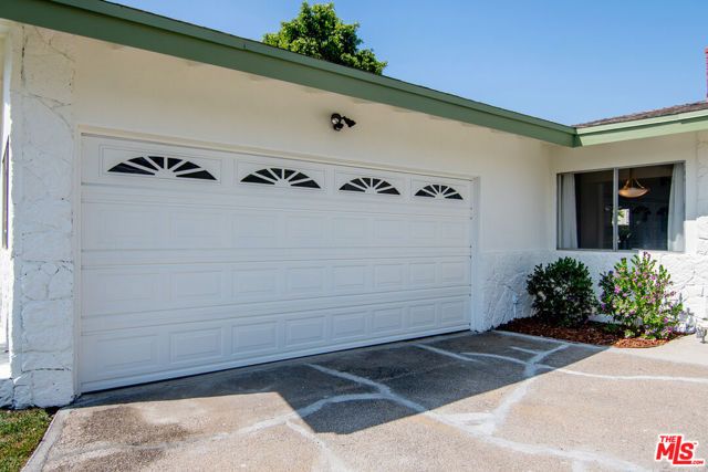 6627 Lennox Avenue, Van Nuys (los Angeles), CA 91405