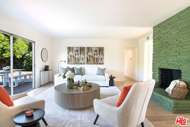 6627 Lennox Avenue, Van Nuys (los Angeles), CA 91405