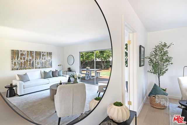 6627 Lennox Avenue, Van Nuys (los Angeles), CA 91405