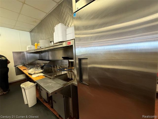 1350 W Fort Street, Detroit, MI 48226