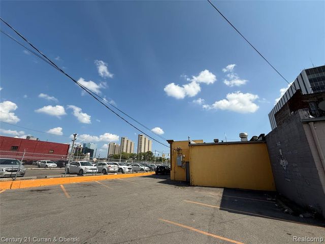1350 W Fort Street, Detroit, MI 48226