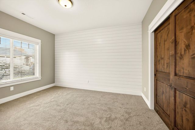 1319 Utah Drive, Medford, OR 97504