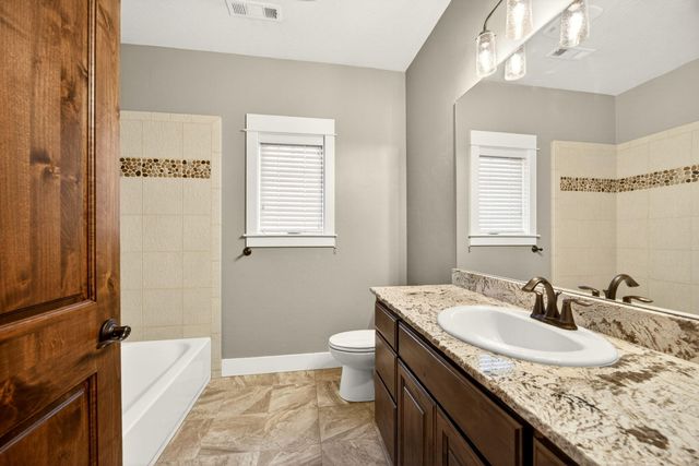 1319 Utah Drive, Medford, OR 97504