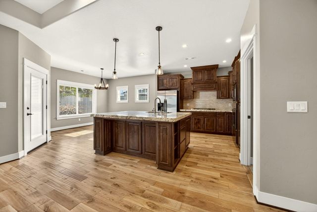 1319 Utah Drive, Medford, OR 97504