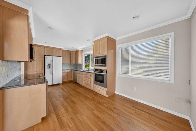 416 Los Ninos Way, Los Altos, CA 94022