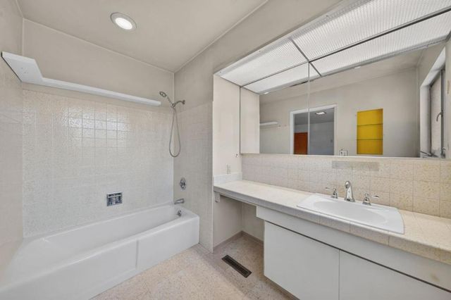 416 Los Ninos Way, Los Altos, CA 94022
