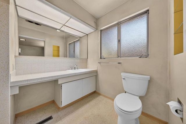 416 Los Ninos Way, Los Altos, CA 94022