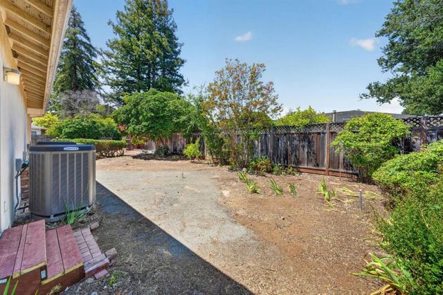 416 Los Ninos Way, Los Altos, CA 94022
