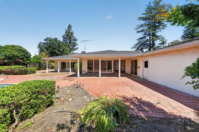 416 Los Ninos Way, Los Altos, CA 94022