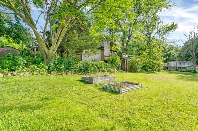 1902 S Pianalto Road, Springdale, AR 72762