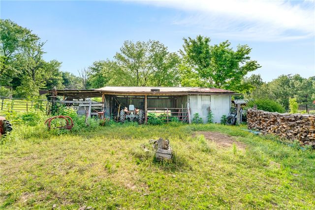 1902 S Pianalto Road, Springdale, AR 72762