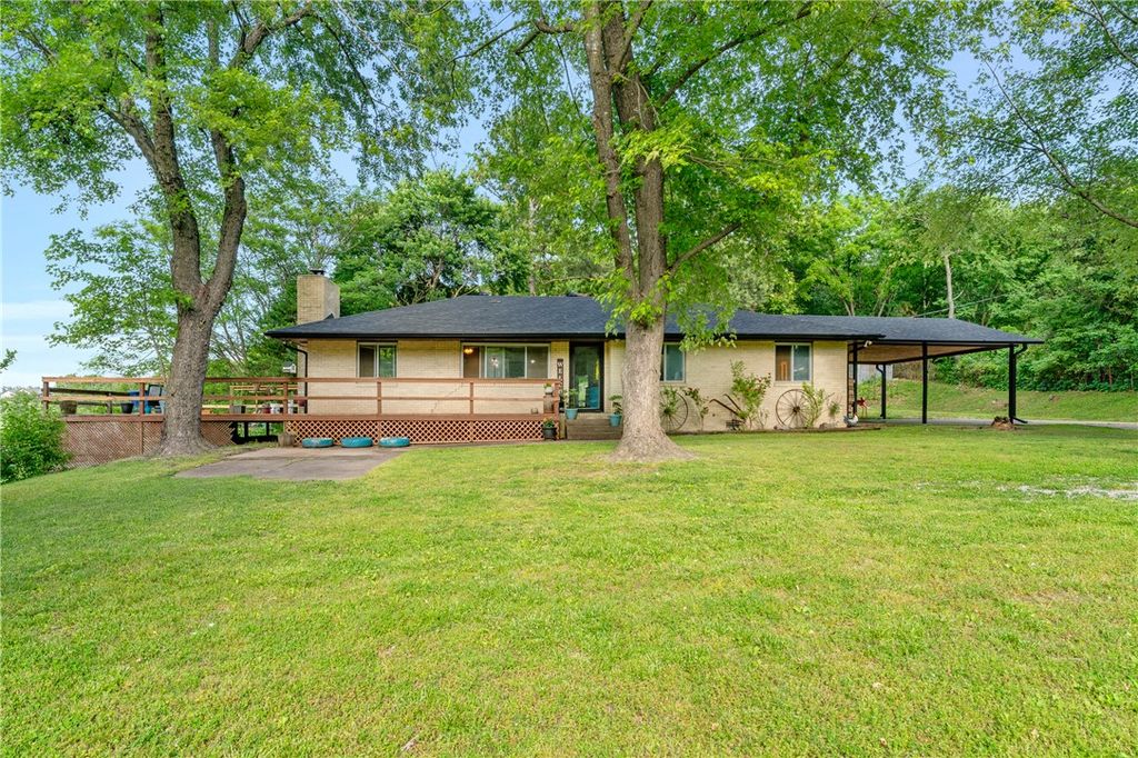 1902 S Pianalto Road, Springdale, AR 72762