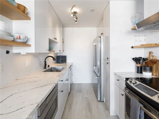 531 Esplanade 313, Redondo Beach, CA 90277