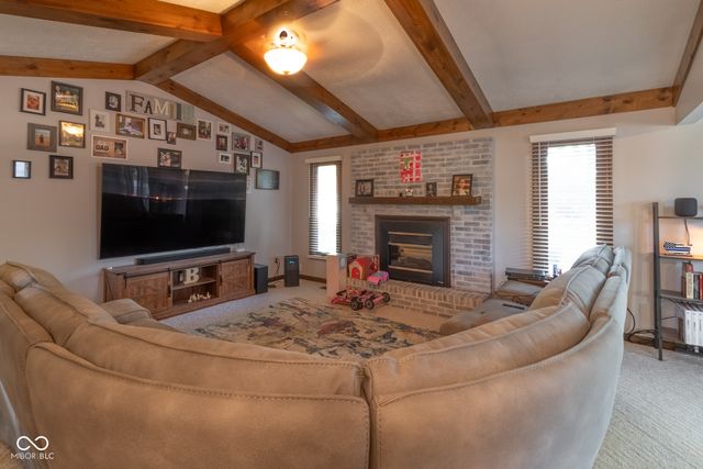 377 Old Farm Road, Danville, IN 46122