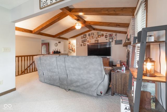 377 Old Farm Road, Danville, IN 46122