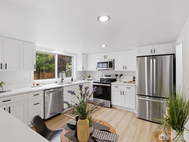 9112 10th Avenue SE, Everett, WA 98208