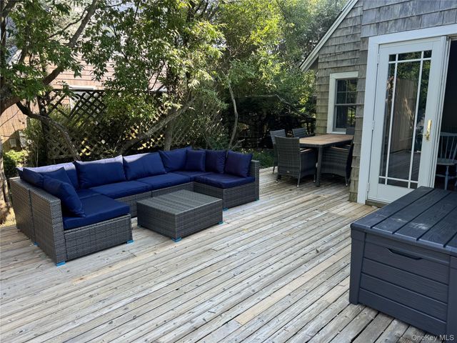 46 crescent Avenue, Seaview, NY 11770