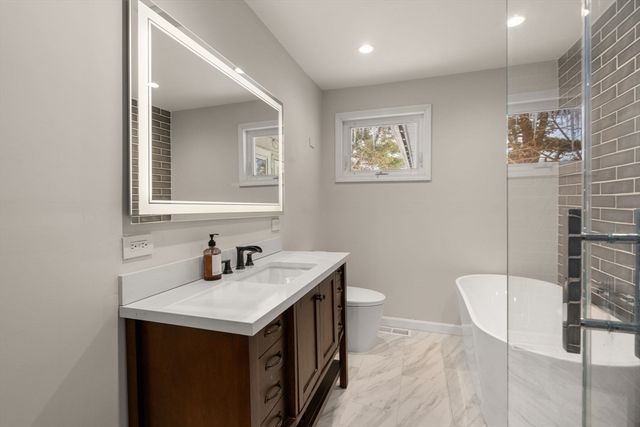 48 Butler St, Salem, NH 03079