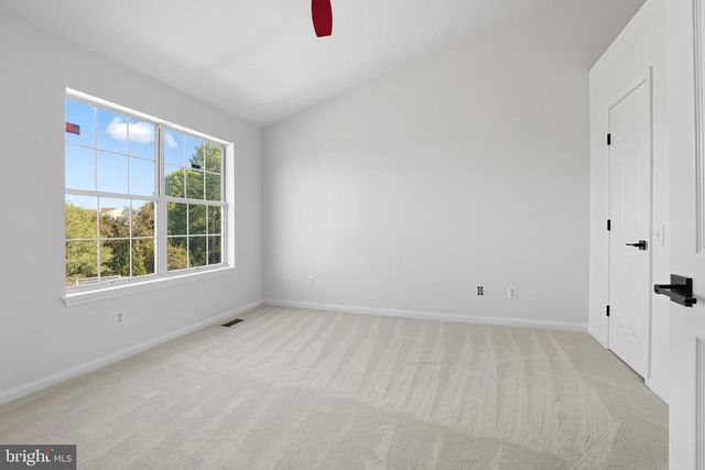 46895 EATON TER #300, Sterling, VA 20164