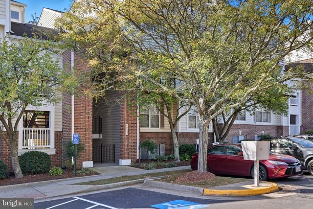 46895 EATON TER #300, Sterling, VA 20164