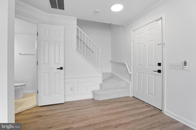 46895 EATON TER #300, Sterling, VA 20164