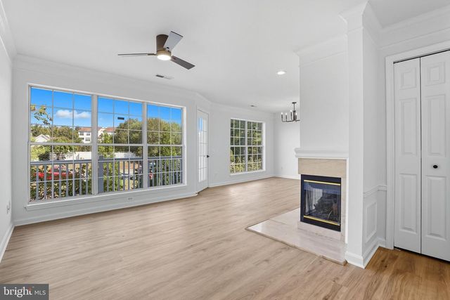 46895 EATON TER #300, Sterling, VA 20164