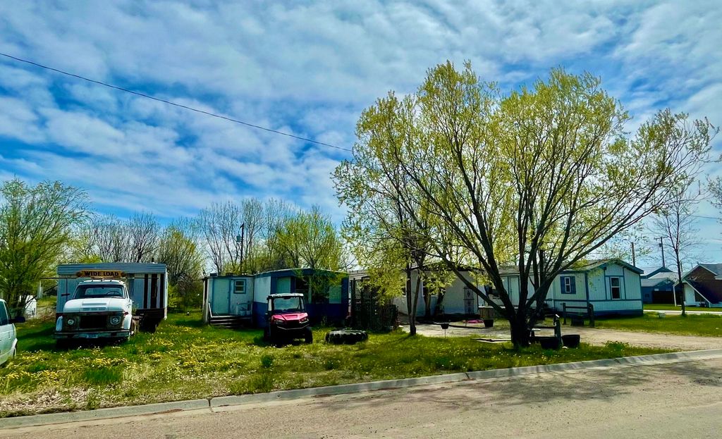 730 Utah ST, Chinook, MT 59523
