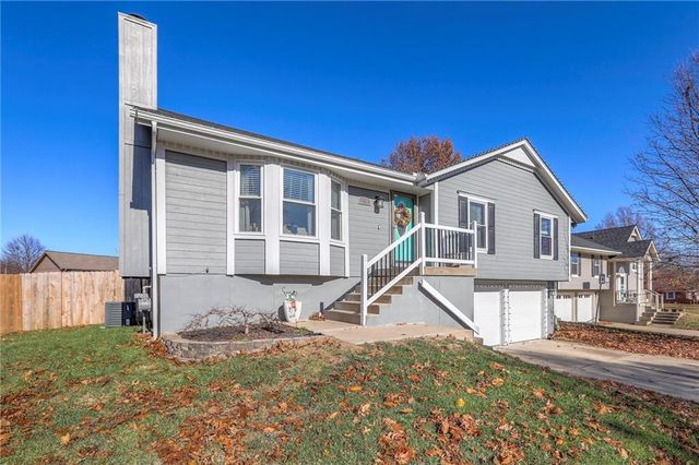 104 SW Nelson Drive, Grain Valley, MO 64029