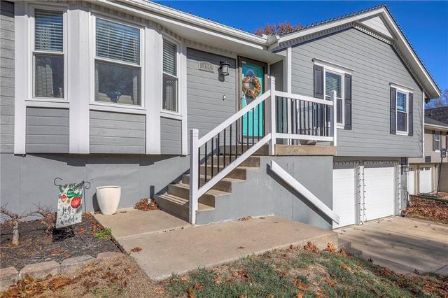 104 SW Nelson Drive, Grain Valley, MO 64029