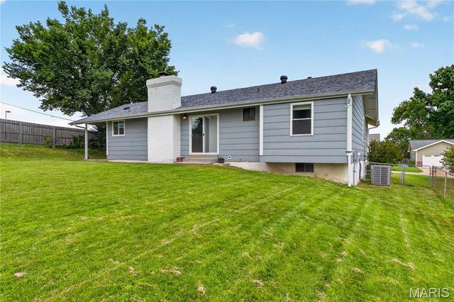 703 Wagon Ridge Drive, Fenton, MO 63026