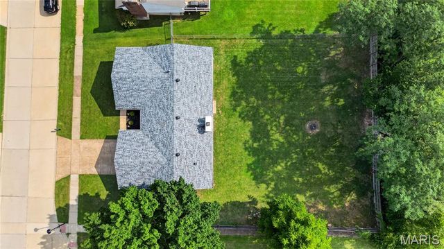 703 Wagon Ridge Drive, Fenton, MO 63026