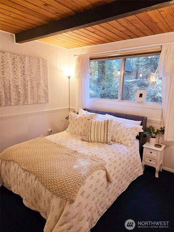 639 E Pitcairn Place, Shelton, WA 98584