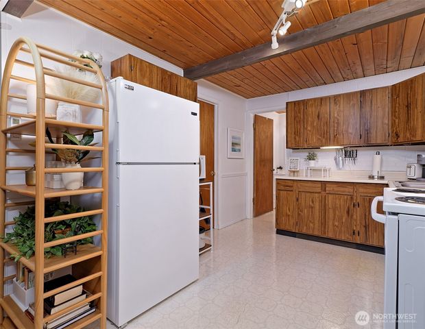 639 E Pitcairn Place, Shelton, WA 98584