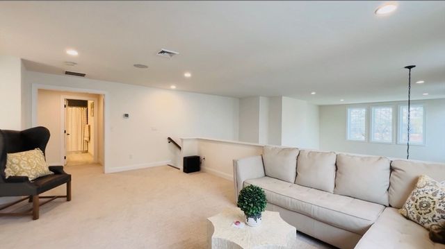 14 Briarwood, Plymouth, MA 02360