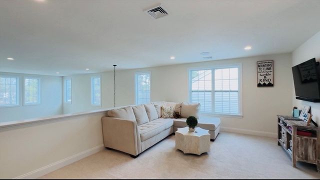 14 Briarwood, Plymouth, MA 02360