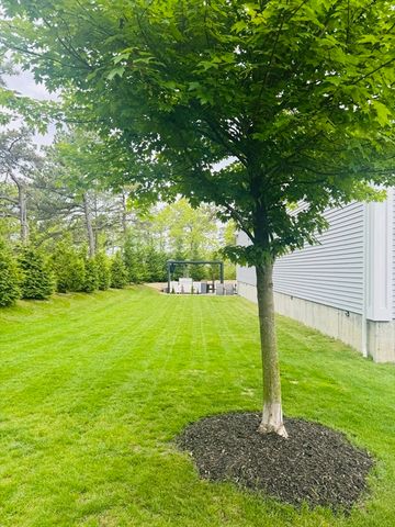 14 Briarwood, Plymouth, MA 02360