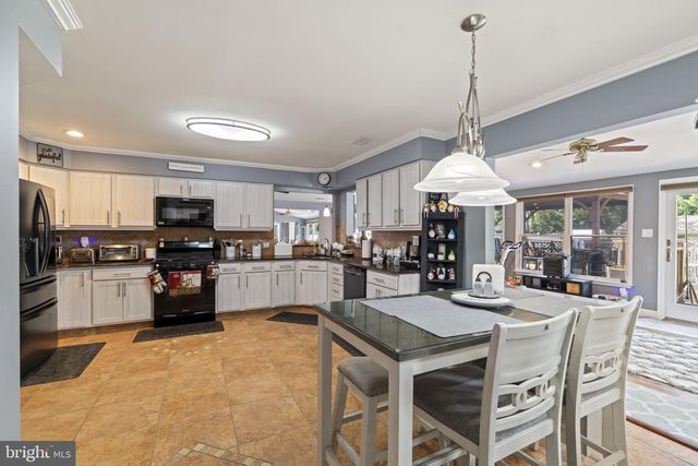 311 NEW CASTLE LN, Swedesboro, NJ 08085