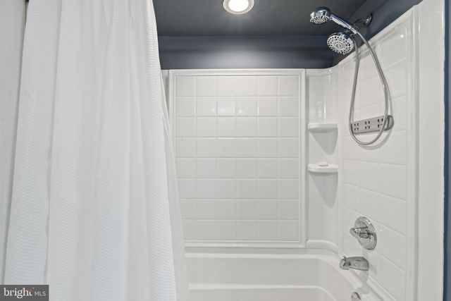 311 NEW CASTLE LN, Swedesboro, NJ 08085