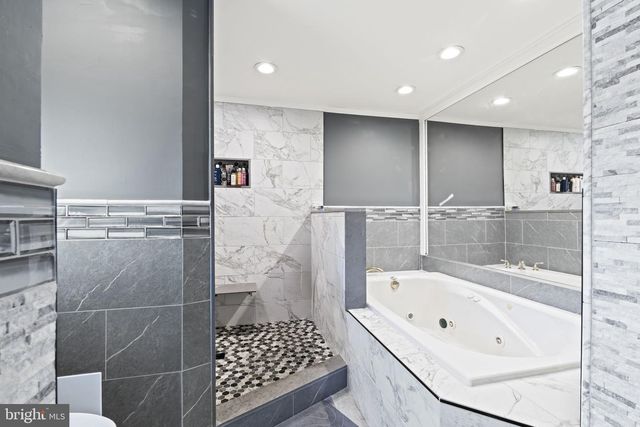 311 NEW CASTLE LN, Swedesboro, NJ 08085