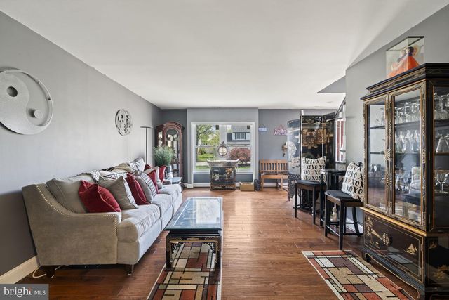 311 NEW CASTLE LN, Swedesboro, NJ 08085