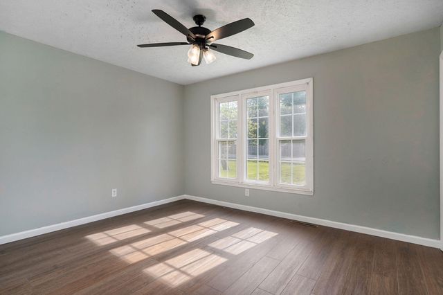 2361 S Fort Avenue, Springfield, MO 65807