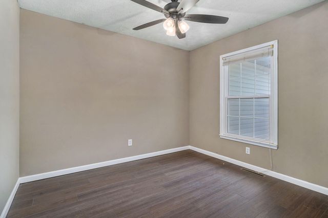 2361 S Fort Avenue, Springfield, MO 65807