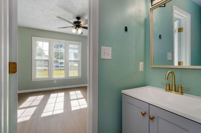 2361 S Fort Avenue, Springfield, MO 65807