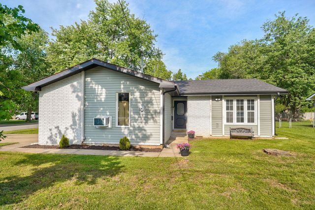 2361 S Fort Avenue, Springfield, MO 65807