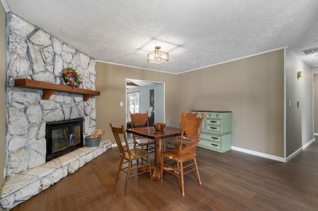 2361 S Fort Avenue, Springfield, MO 65807