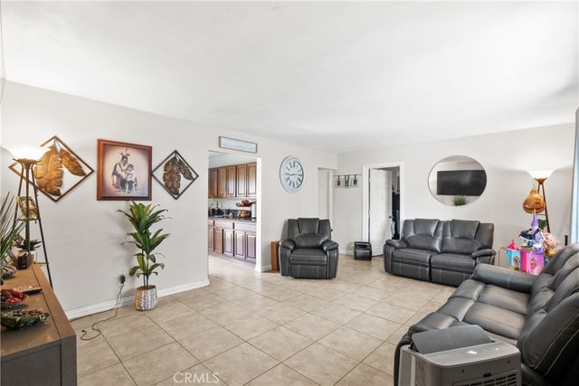 563 W Main, San Jacinto, CA 92583